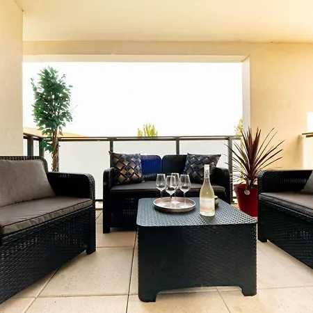 L'Heliade - Climatisation Et Parking Apartment Le Cres Exterior photo